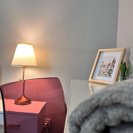Apartment Metro Slodowiec Free Parking وارسو المظهر الخارجي الصورة