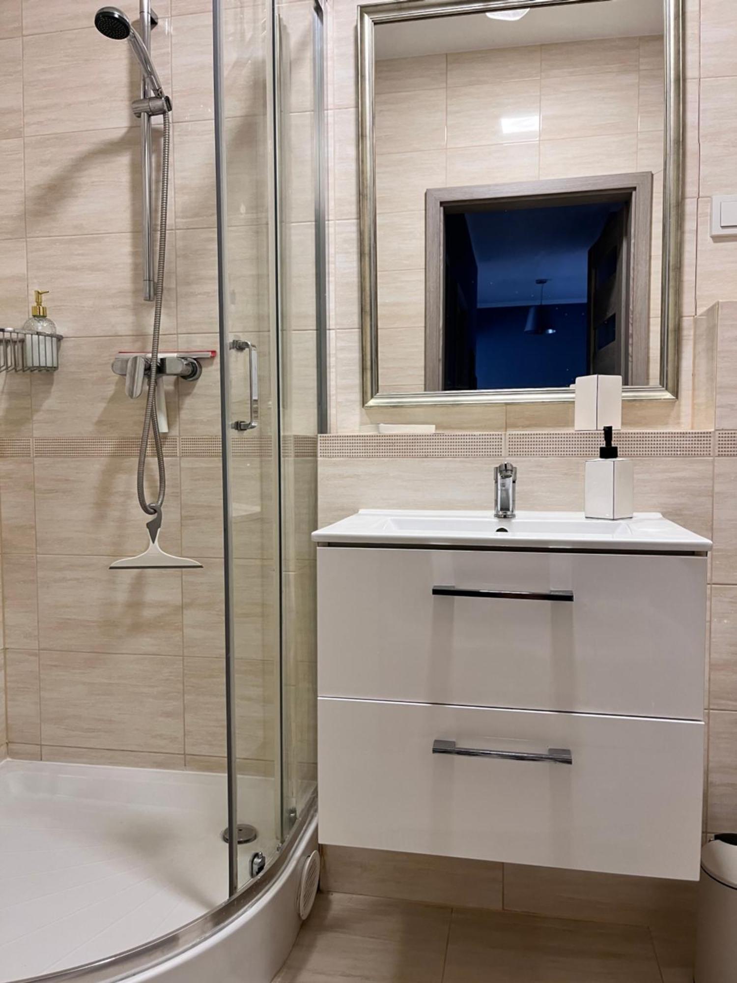 Apartment Metro Slodowiec Free Parking وارسو المظهر الخارجي الصورة
