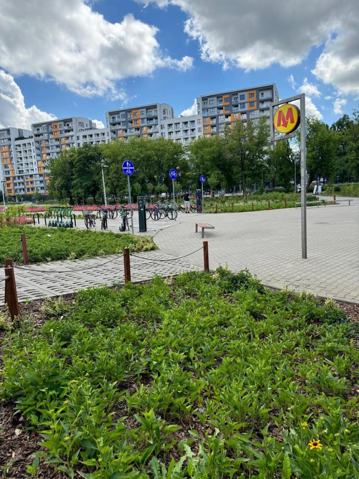 Apartment Metro Slodowiec Free Parking وارسو المظهر الخارجي الصورة